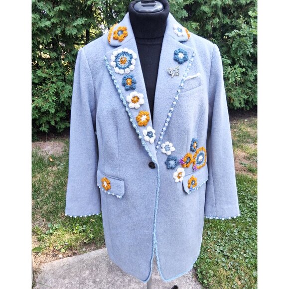 Upcycle Light Blue Coat with Crochet Flowers and Pearl Beads Size 16 - Picture 3 of 11
